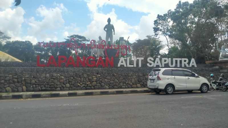 DIPERCANTIK : Lapangan Alit Saputra, Dangin Carik, Tabanan,  yang ditata ulang kembali pada tahun 2024.(juliadi/radar bali)