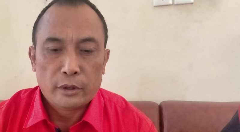 JELASKAN MASUKAN CALON : Sekretaris DPC PDIP Tabanan I Nyoman Arnawa.(Istimewa)