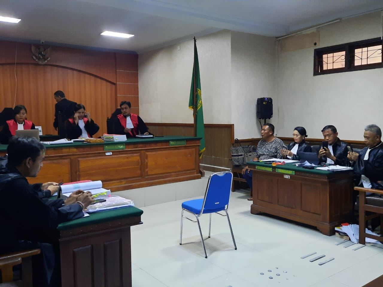 DITEGUR HAKIM: Kuasa hukum Selepeg diberi peringatan dan teguran bahwa saat sidang tak menilai tapi hanya bertanya di PN Amlapura, 2 Mei 2024.