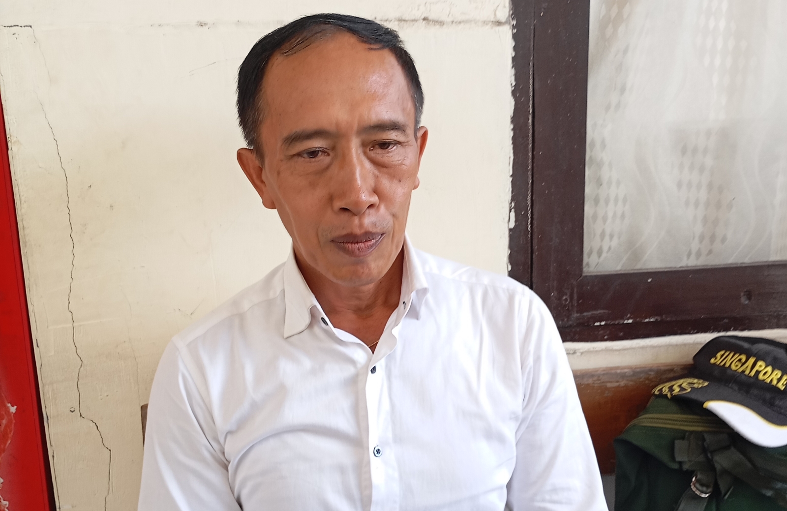 CARI KEADILAN: Korban investasi bodong PT DOK yakni Ketut Sudiarta Antara. (Rosihan Anwar/Radar Bali)