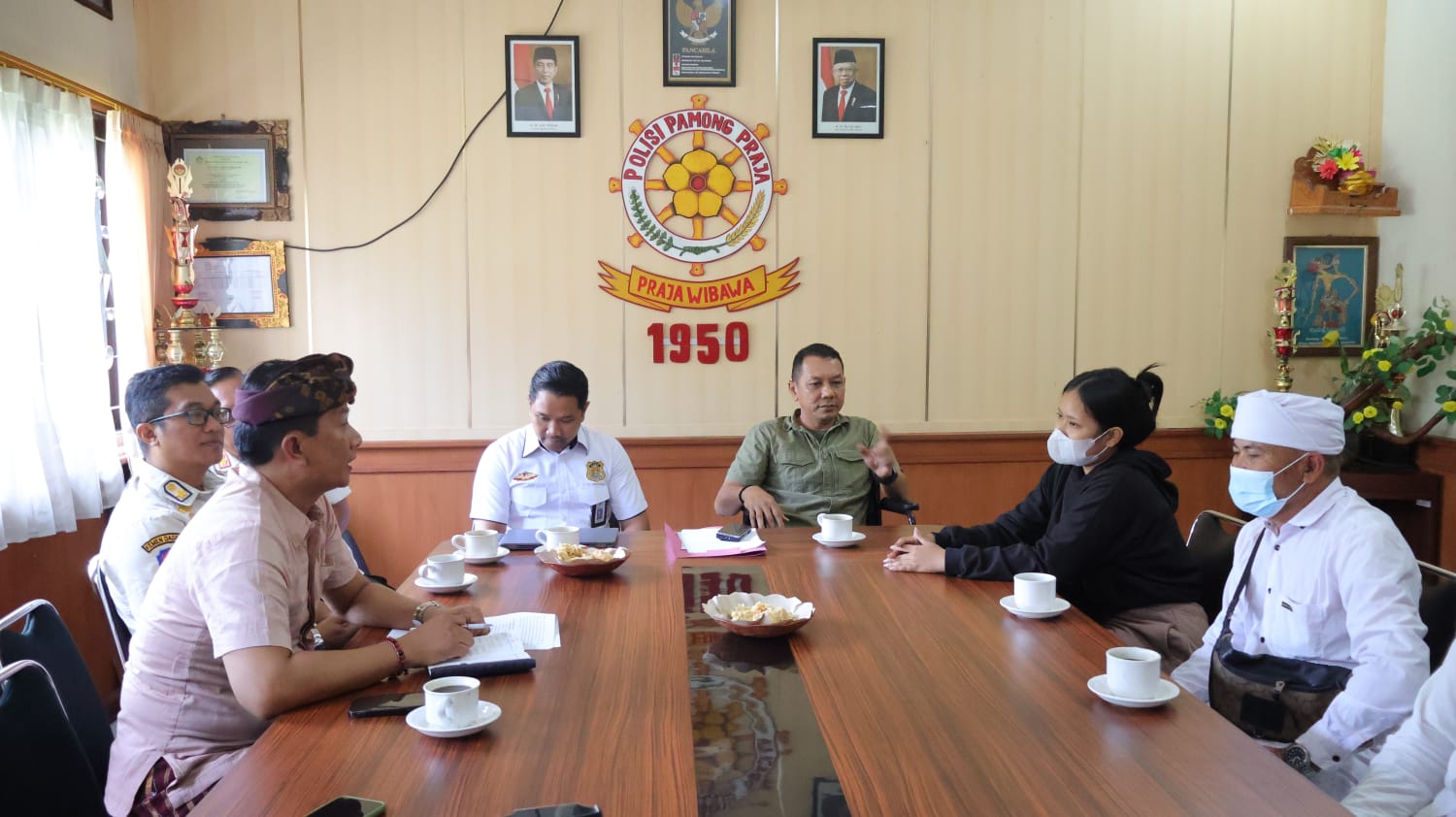 JARUH: Pertemuan membahas Joged Bumbung Jaruh di Kantor Satpol PP Bali Rabu, 8 Mei 2024.