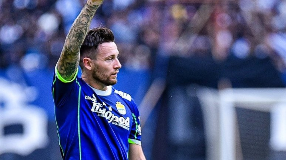 SIAP TEMPUR: Gelandang Persib Bandung Mark Klok ingin memupus rekor tak terkalahkan Bali United dengan Persib Bandung