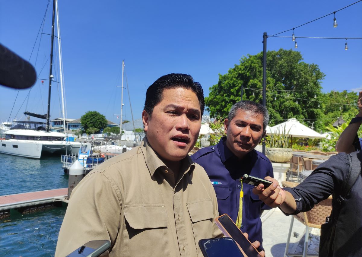 PENATAAN PELABUHAN: Menteri BUMN Erick Thohir saat berada di Pelabuhan Benoa. Pemenrintah memperluas pelabuhan untuk Kapal pesiar dan kawasan hiburan.