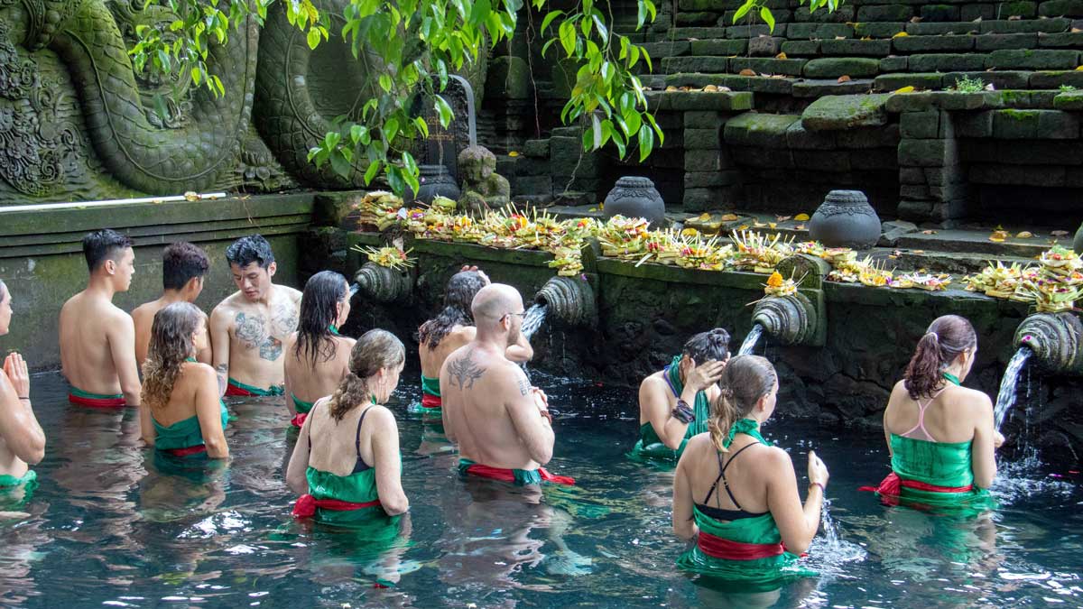 BAHAS AIR: Pemerintah rencana mengajak para delegasi WWF 2024 di Bali untuk meluikat mandi karena yang dibahas masalah air.