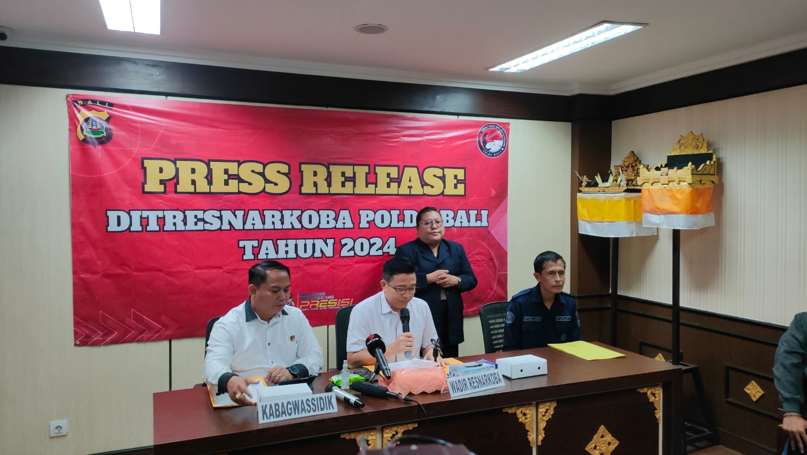 KOMPAK: Jumpa pers rilis penangkapan pasutri Australia pemilik narkoba