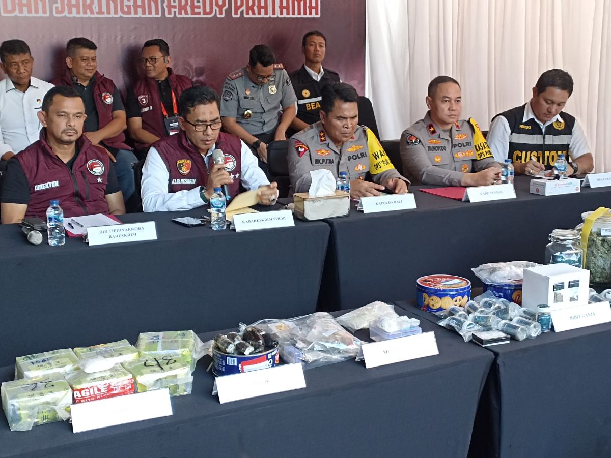 PABRIK NARKOBA: Bareskrim dan Wakapolda Bali beber pabrik clandestine Laboratorium narkoba di Sunny Village Canggu Kuta Utara