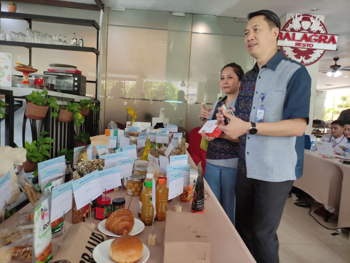 HALAL: Sebuah produk UMKM Bali berupa produk olahan mendapat apresiasi