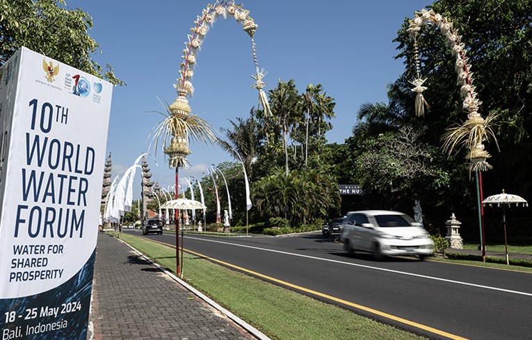CANTIK: Penjor menghiasi tepi jalan di Sanur dan kawasan Nusa Dua Bali selama perhelatan WWF ke 10 dari 18-25 Mei 2024.