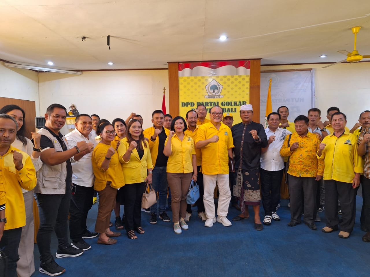 PLENO: DPD Partai Golkar Bali gelar rapat pleno yang dihadiri oleh Ketua dan Sekretaris DPD Partai Golkar Kabupaten/Kota, Jumat (31/5/2024). (Ari Rismaya)