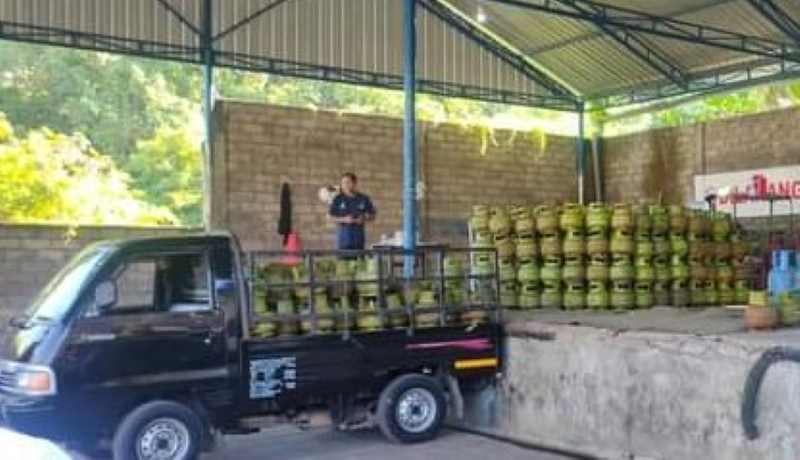 ELPIJI MELON LANGKA : Salah satu agen/pangkalan gas LPG 3 kilogram di Tabanan. (juliadi/radar bali)