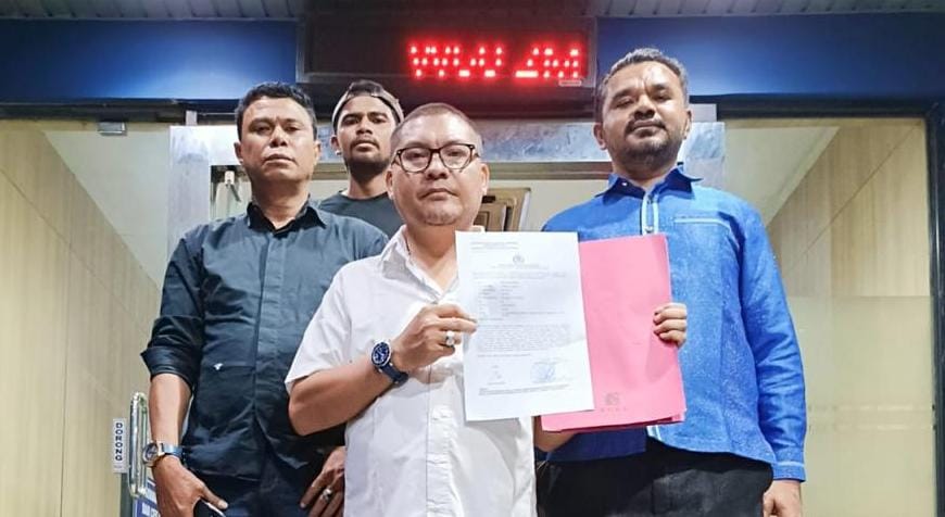 LAPOR: Tim Advokasi FP NTT Pusat lapor di Polda Metro Jaya. (Pena NTT)