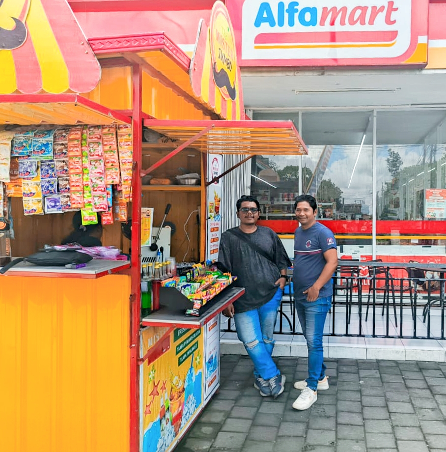 BERMITRA: Brand lokal Bali Teh Mister Jumbo bermitra dengan Alfamart. (Alfamart)