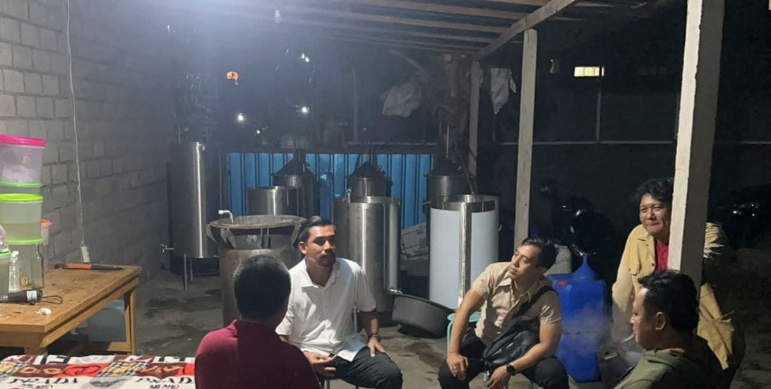 SEMPAT VIRAL: Lokasi yang disebut melakukan gas oplosan di Abiansemal Badung di cek langsung oleh Polres Badung.