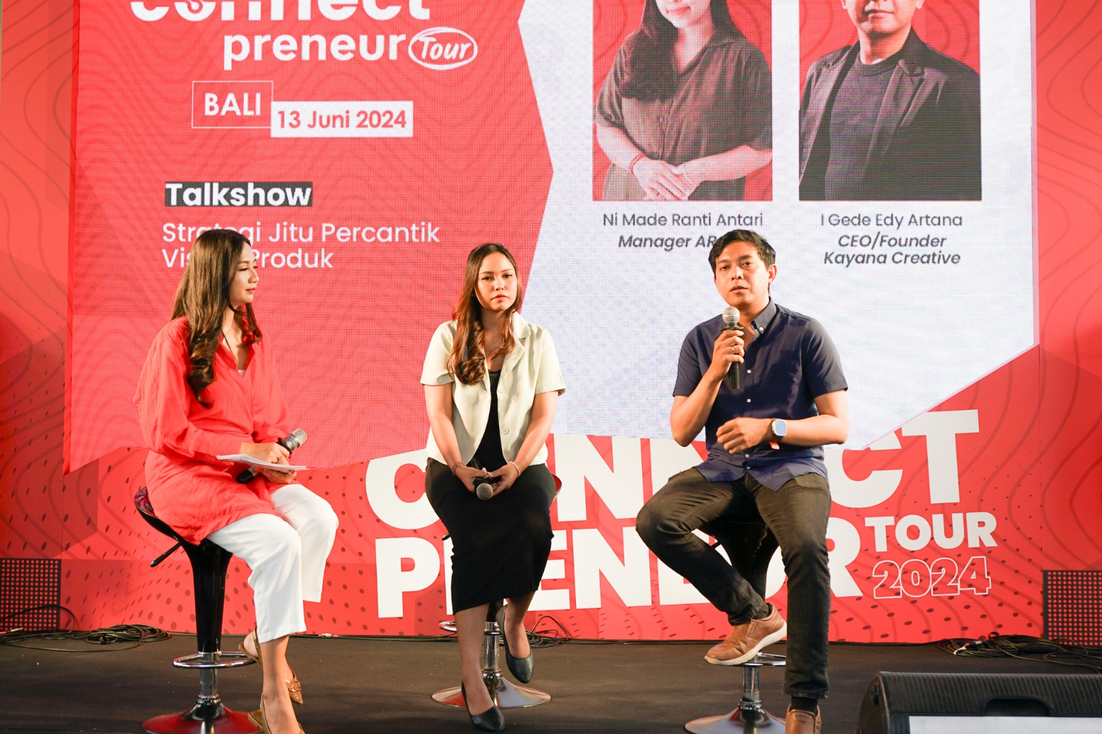 BERBAGI KIAT BISNIS: Dari kanan, CEO/Founder Kayana Creative I Gede Edy Artana, Manajer ARJ88 Ni Made Ranti Antari dan moderator di Berbagi Ruang & Kopi, Denpasar, Kamis (13/6/2024). (J&T)