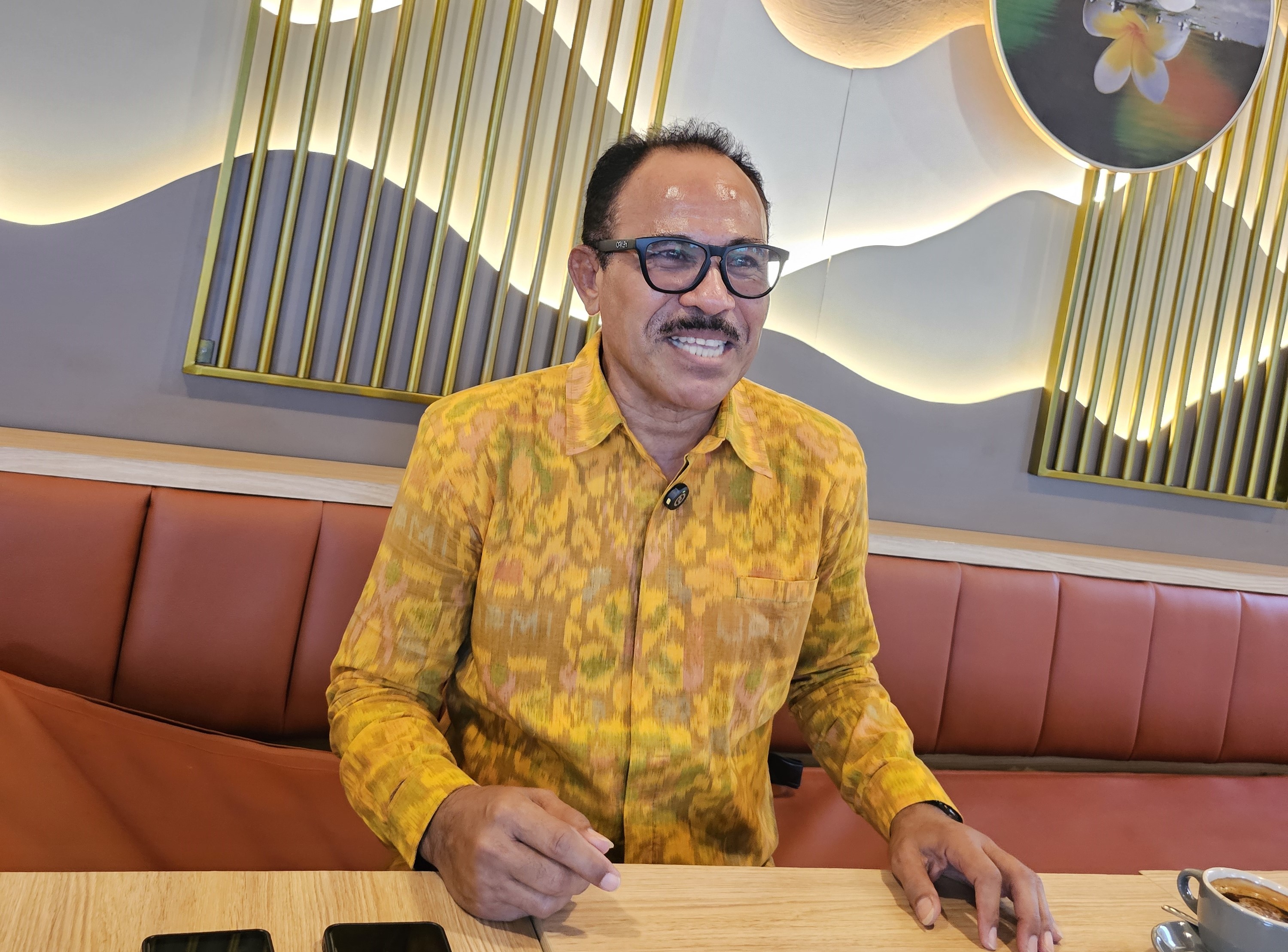 MENUNGGU: Wakil Ketua Bidang Media dan Komunikasi Nasdem Bali Agus Dei