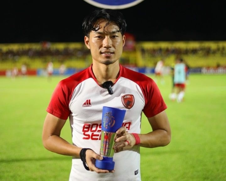 BAKAL KE BALI UNITED: Pemain asal Jepang yang kini gelandang Serang PSM Makassar Kenzo Nambu disebut incaran Bali United.