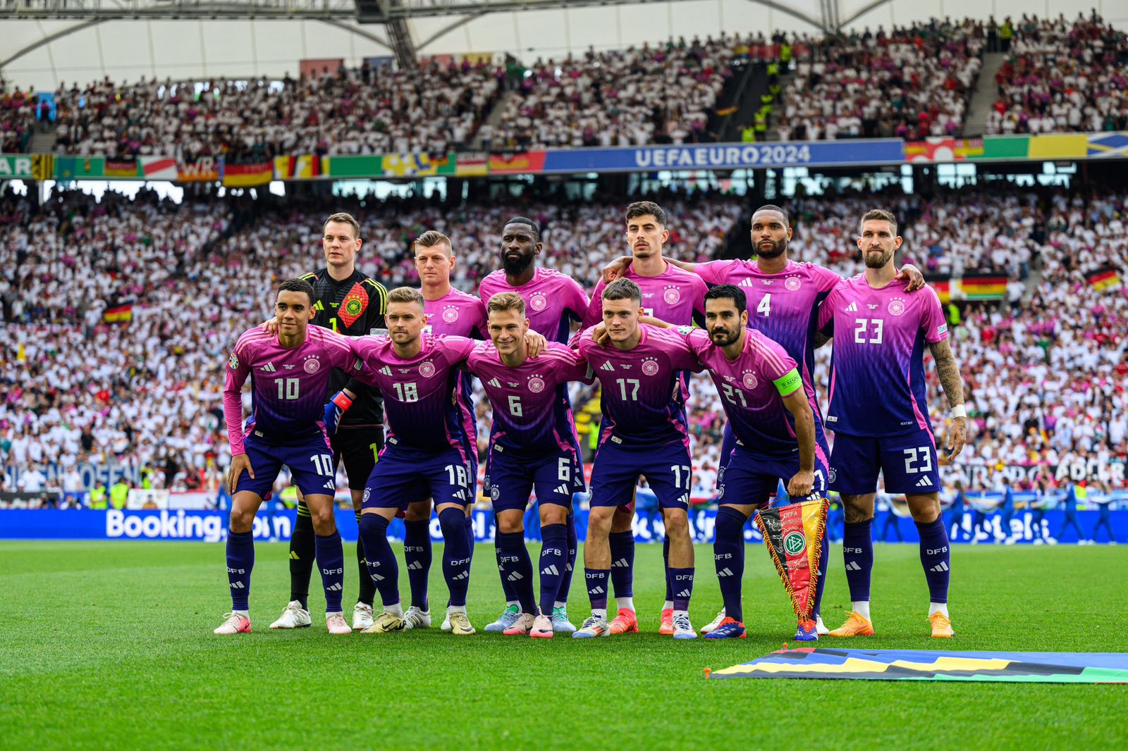 TIM PERTAMA: Timnas Jerman di EURO 2024, mereka lolos ke babak 16 besar setelah mengandaskan Skotlandia dan Hungaria.