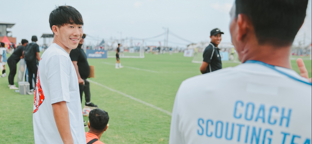 TERKENDALA BAHASA: Pemain baru Bali United FC, Mitsuru Maruoka mulai bergabung latihan dengan tim di Training Center Pantai Purnama (25/6/2024)