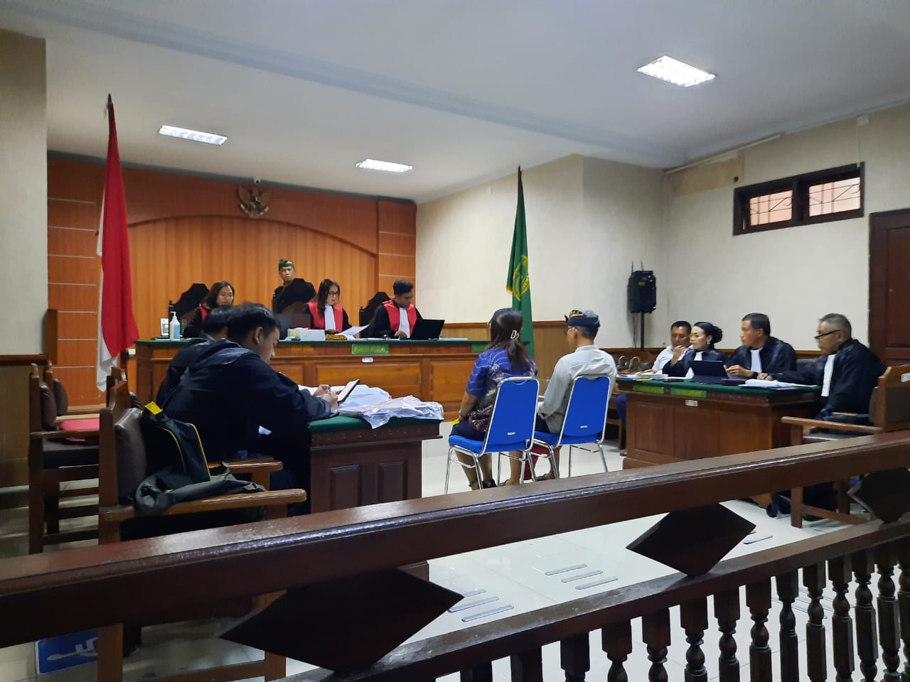 PENDAPAT AHLI: Majelis hakim PN Amlapura mendengar keterangan 2 ahli dalam sidang lanjutan perkara keterangan palsu.