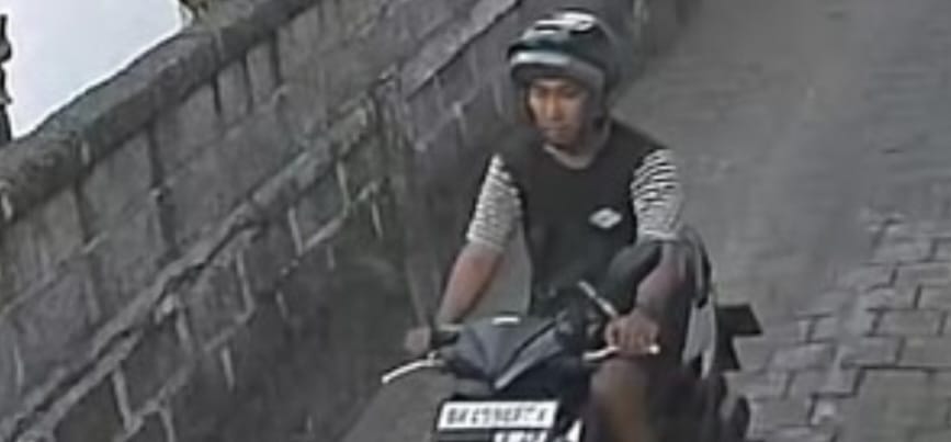 VIRAL: Inilah pelaku remas payudara seorang wanita di di sebuah gang di jalan raya CVanggu Badung, Bali.