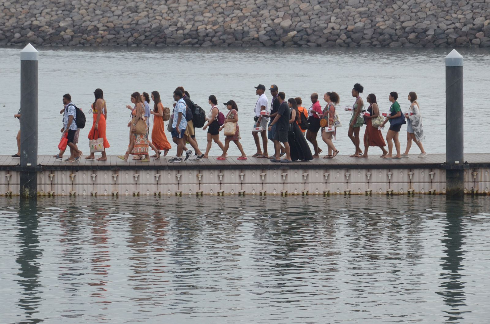 PADAT: Arus penyeberangan wisatawan dari Pelabuhan Sanur ke Nusa Penida semakin padat
