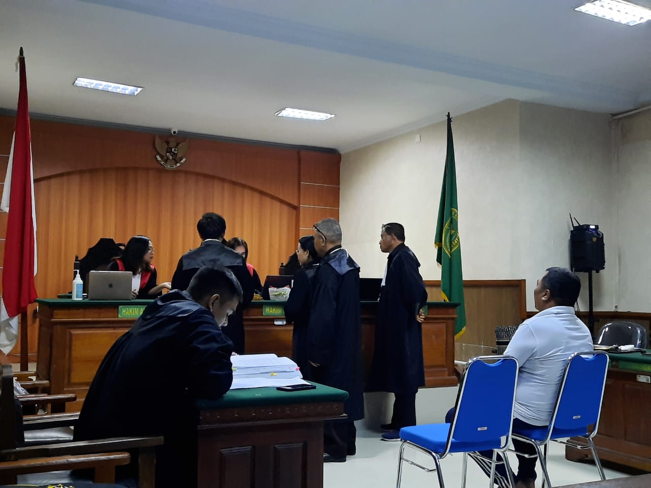 MERASA CUKUP: pemalsuan surat dengan erdakwa I Made Kasih alias Selepeg, terus berlanjut di PN Amlapura  Kamis 4 Juli 2024.
