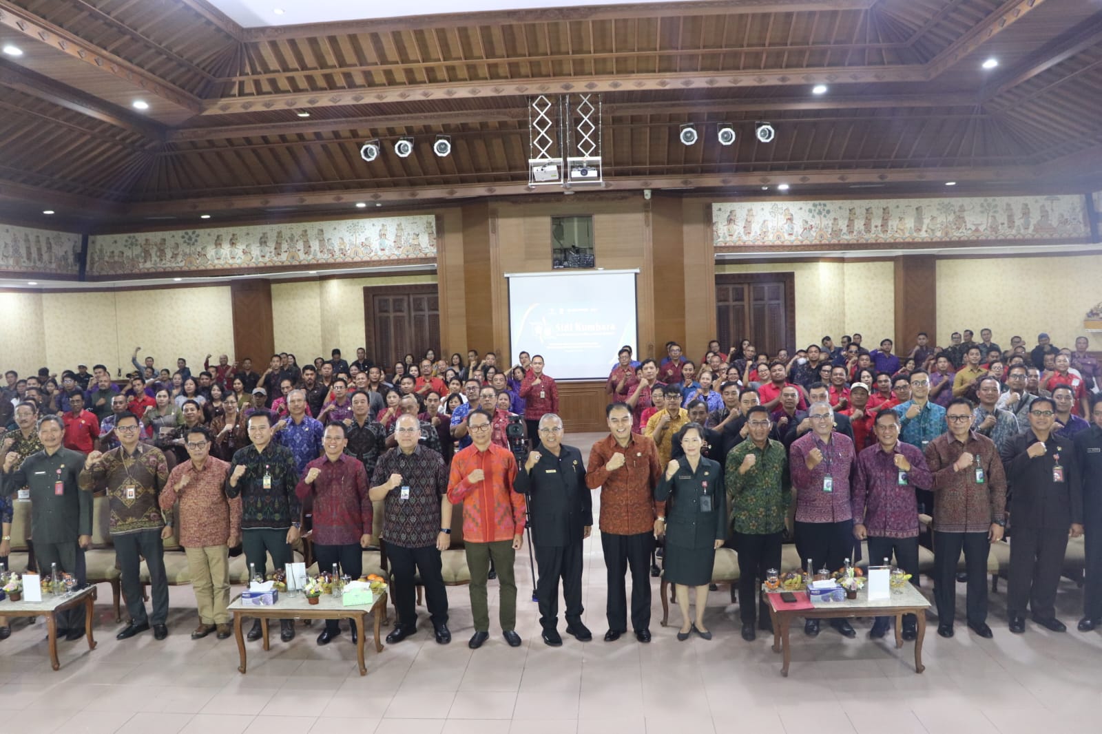 LAUNCHING: Wabup Ketut Suiasa saat Launching Program Sidi Kumbara di Ruang Kertha Gosana, Puspem Badung, Selasa (16/74)