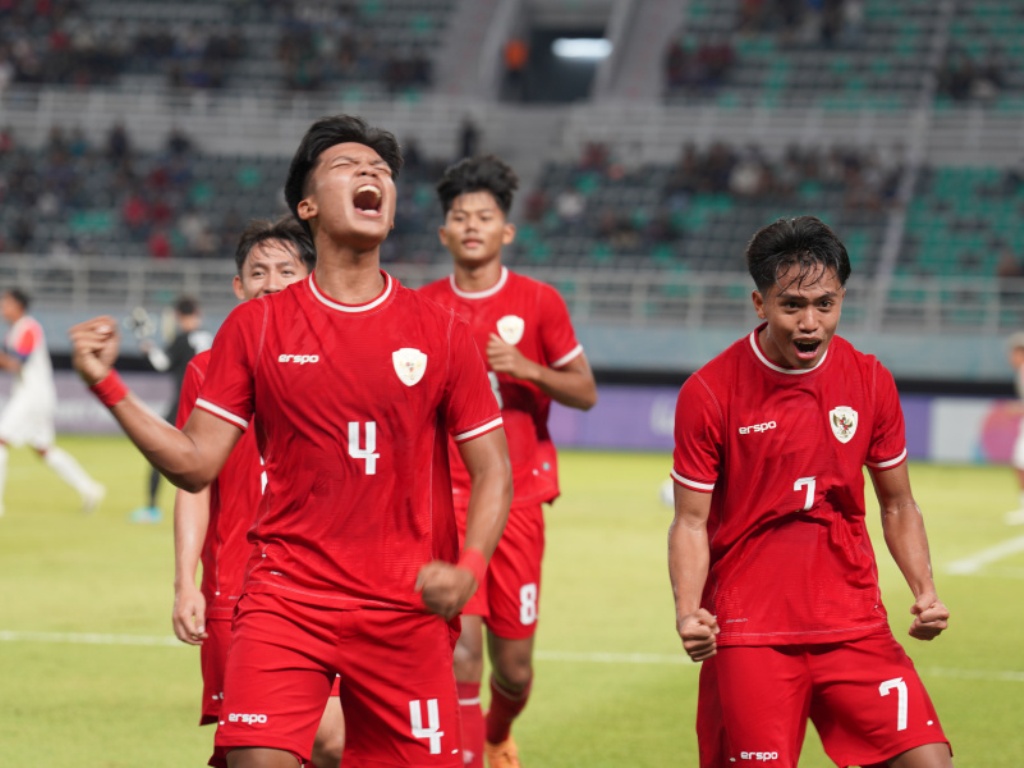 SELEBRASI: Kadek Arel Priyatna tampil di laga perdana turnamen ASEAN U-19 Boys Championship 2024 sumbang satu gol di menit ke-28, Rabu (17/7) di Stadion Gelora Bung Tomo,