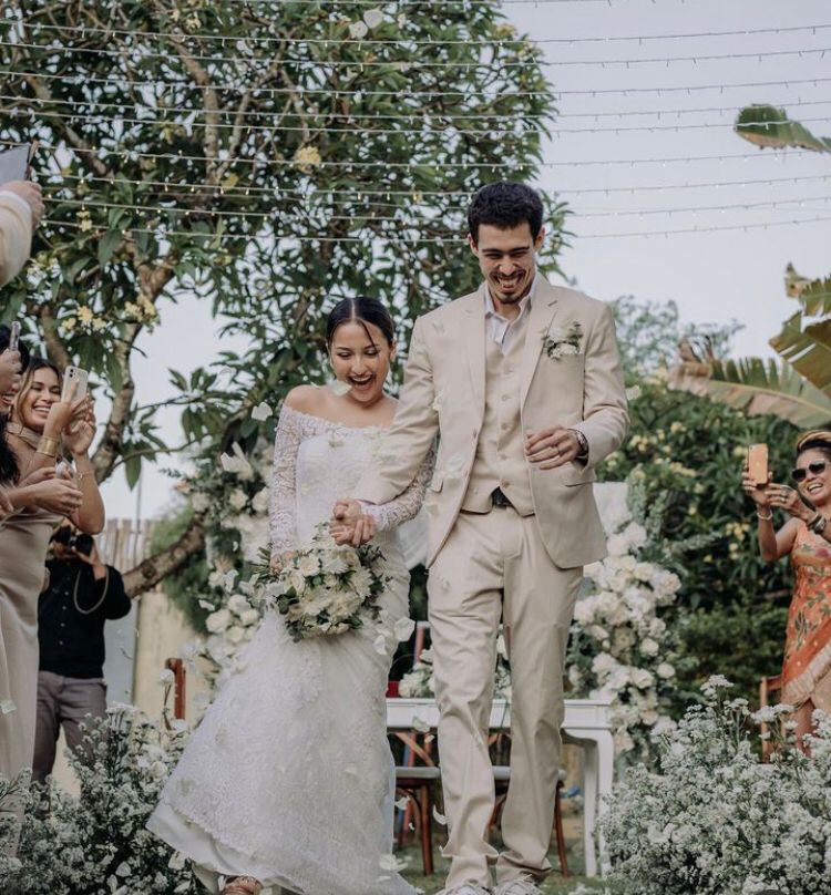 MENIKAHI: Momen artis peran Jennifer Coppen menikah dengan Dali Wassink pada 10 Oktober 2023.