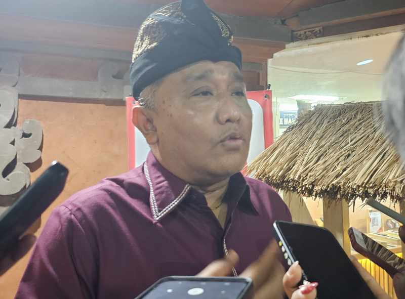 PANTAU DATA : Ketua KPUD Bali, I Dewa Agung Gede Lidartawan.(dok.radar bali)