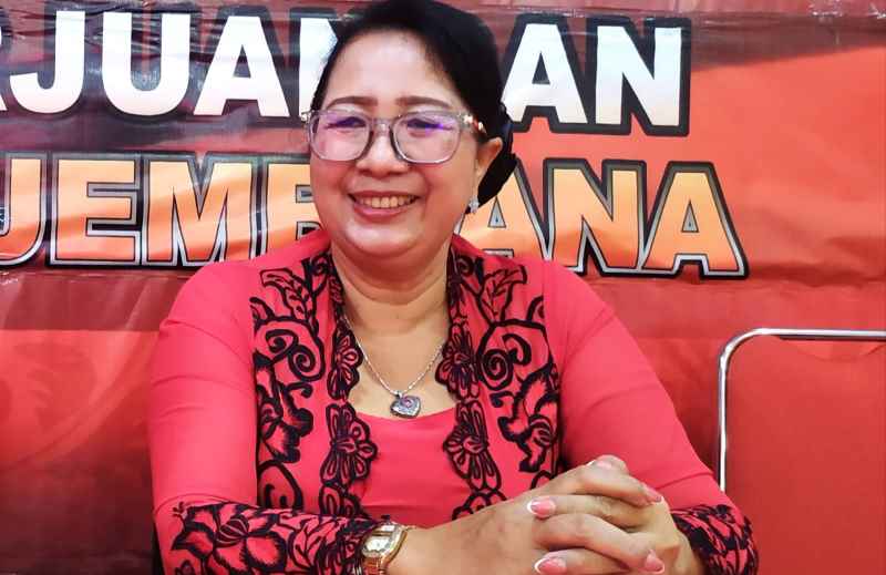 AKAN KAJI ATURAN : Ketua DPRD Jembrana Ni Made Sri Sutharmi. (dok.radar bali)