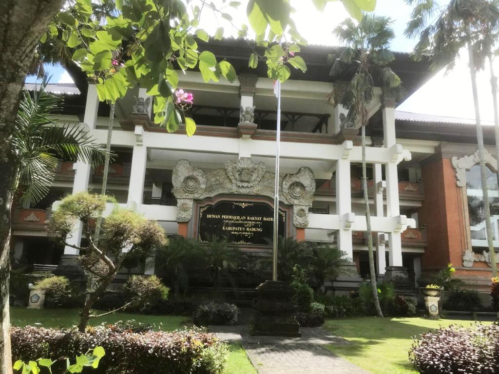GEDUNG DEWAN: Gedung DPRD Badung yang menjadi kantor para Anggota DPRD terpilih untuk periode 2024-2029.