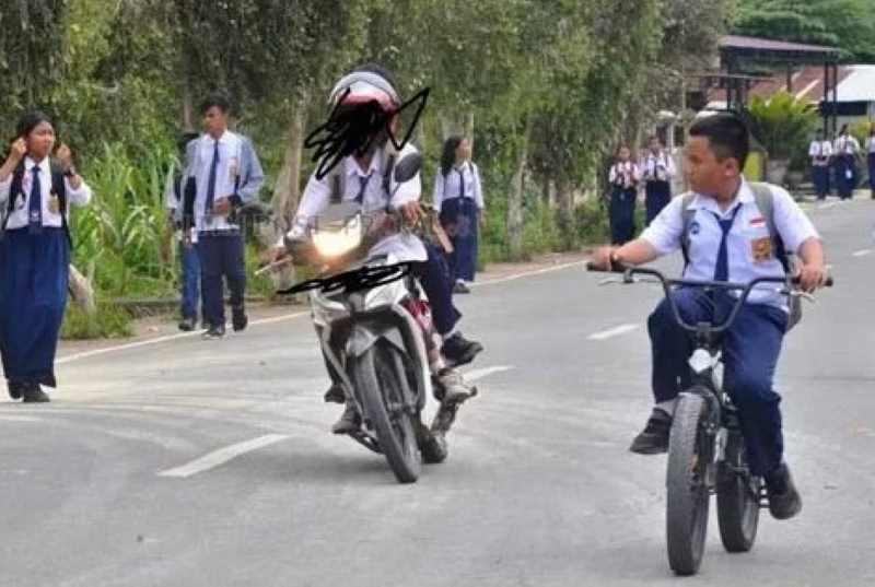 ilustrasi siswa naik motor-Jawa Pos.com Pro Kaltim