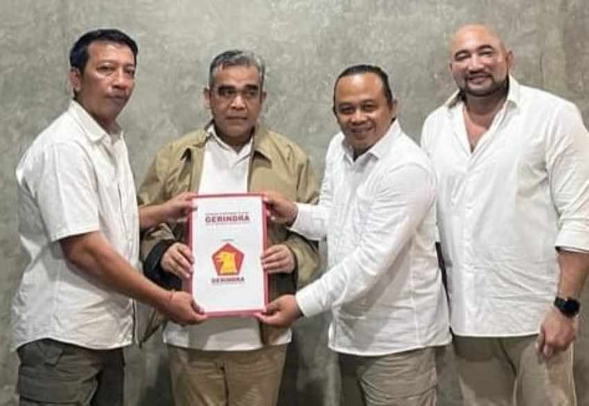 DUKUNGAN KIM PLUS : Partai Gerindra beri rekomendasi calon bupati Tabanan kepada I Nyoman Mulyadi alias Man Beruk berdampingan dengan I Nyoman Ardika alias Sengap.(juliadi/radar bali)