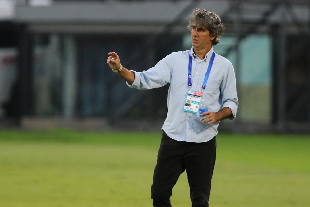 Pelatih Bali United, Stefano &ldquo;Teco&rdquo; Cugurra.