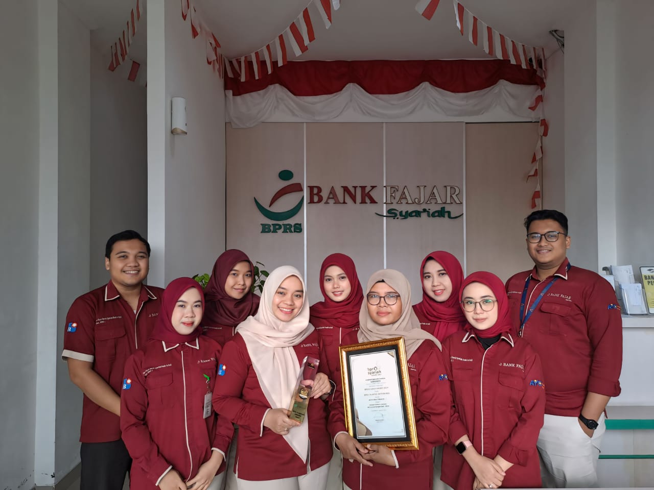BPRS Fajar sejak tahun lalu selalu mengikuti kebutuhan pasar. (BPRS Fajar)