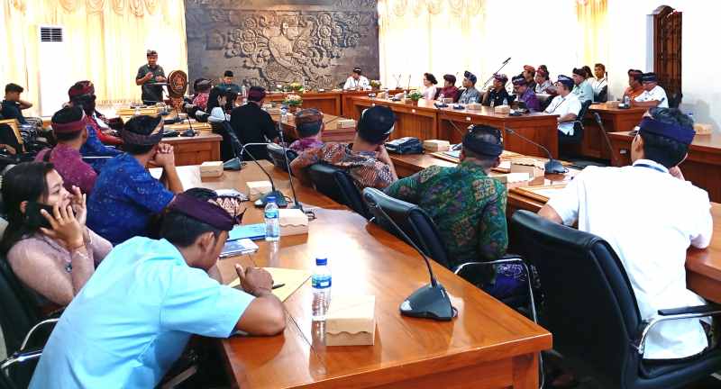 ANTUSIAS : Melalui adanya Desa Cantik, diharapkan dapat menjadi pemantik dalam tata kelola data desa, sehingga dapat membantu perencanaan program pemerintah. (francelino junior)