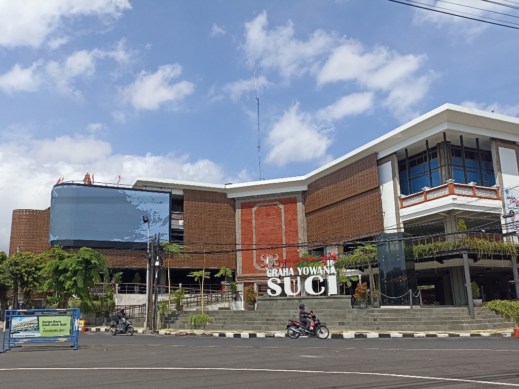 GYS: Graha Yowana Suci (GYS) berlasokasi Jalan Hasanuddin, Denpasar menghadirkan wahana rumah hantu.