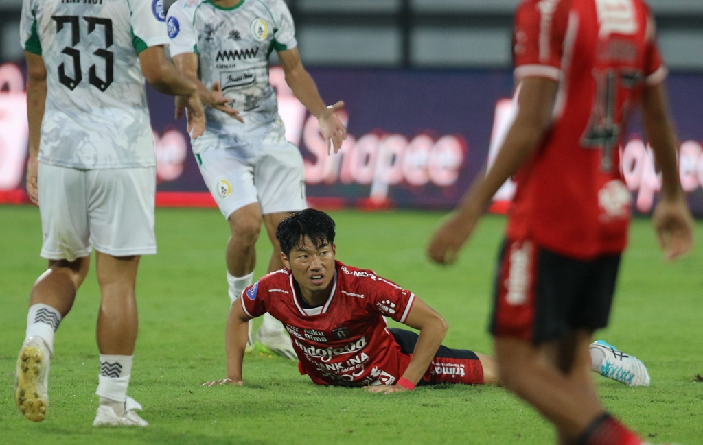 TANDING: Kenzo Nambu saat Bali United lawan PSS Sleman di Stadion Dipta, Senin, 16 September 2024.