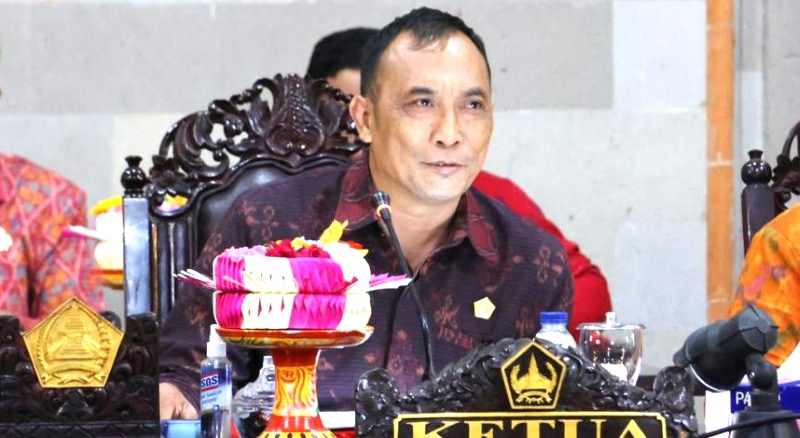 DOMINASI STRUKTUR DEWAN : Ketua DPRD Tabanan, I Nyoman Arnawa alias Komet. (juliadi/radar bali)