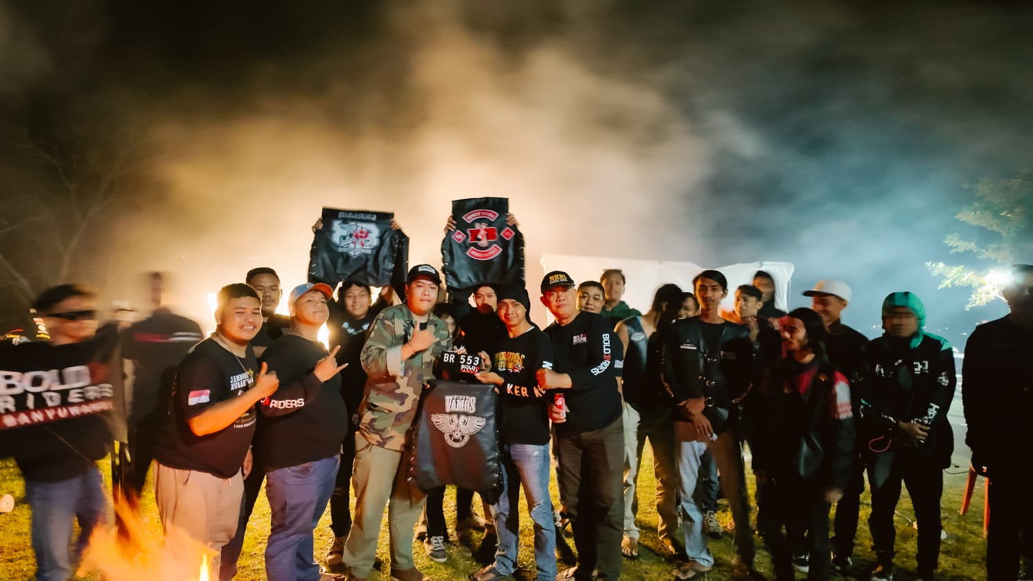 KOLABORASI: Bold Riders Bali menggelar camp di Danau Buyan Buleleng pada Sabtu &ndash; Minggu lalu