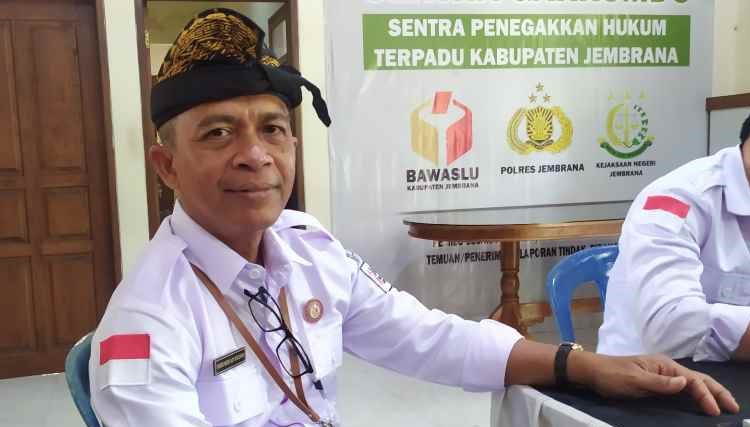 AWASI AKTIVITAS POLITIK: Koordinator Divisi Penanganan Pelanggaran dan Penyelesaian Sengketa Bawaslu Jembrana Pande Made Ady Muliawan. (m.basir/radar bali)