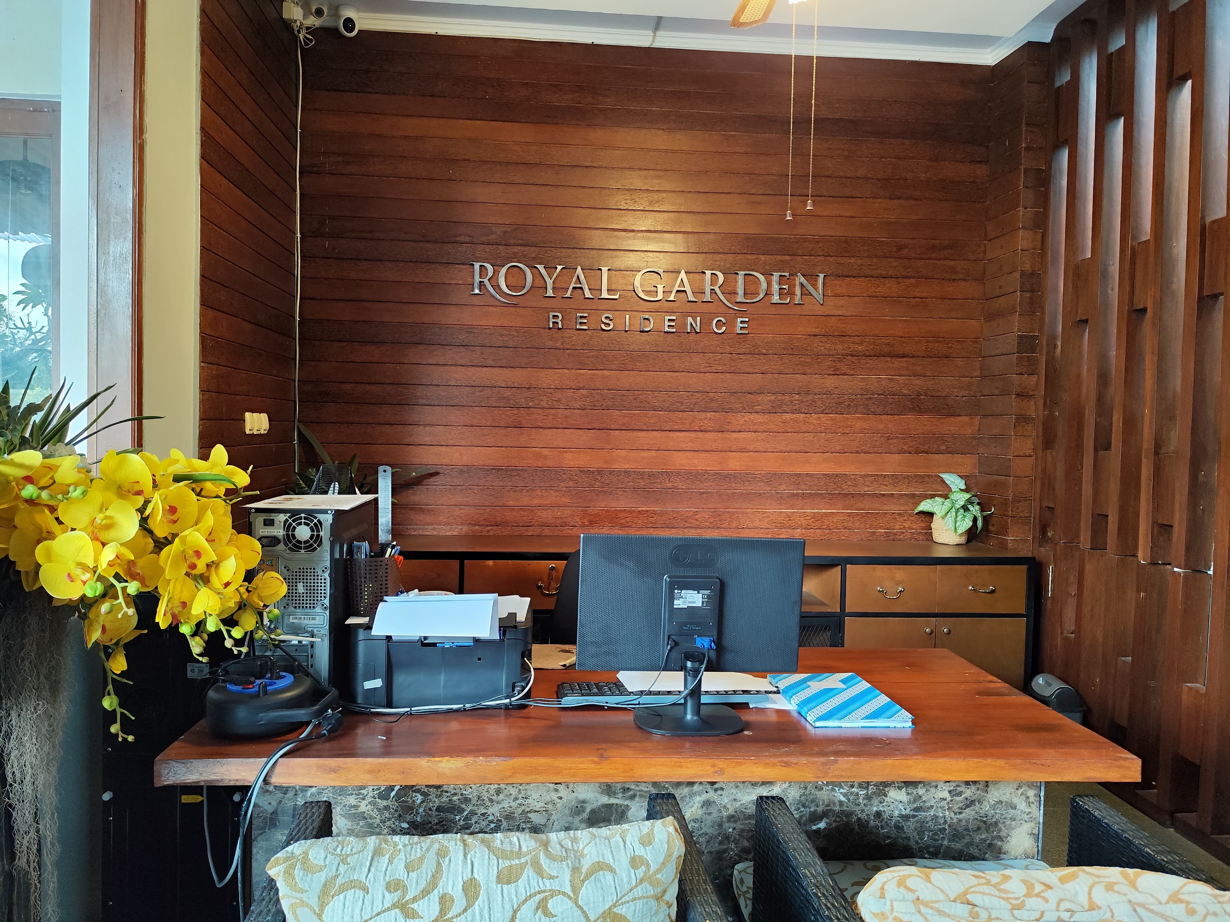 MELURUSKAN: Manajemen Royal Garden Residence memberikan klarifikasi terkait pemutusan saluran air