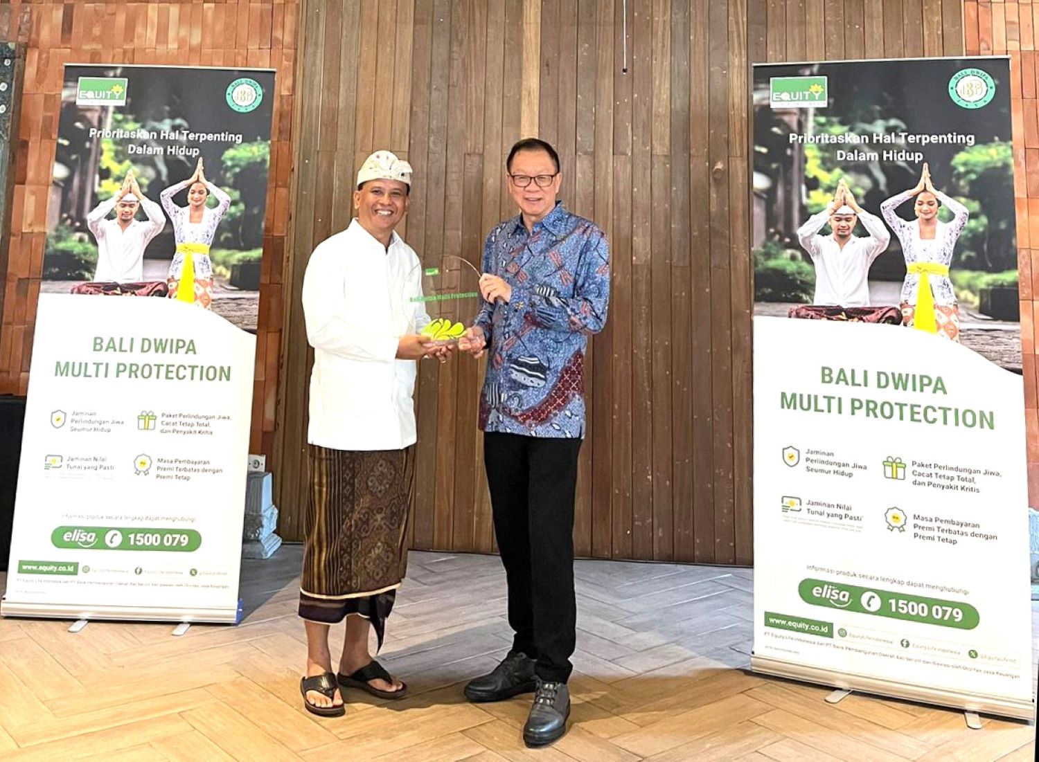 MULTI PROTEKSI: Direktur Utama Bank BPD Bali I Nyoman Sudharma,S.H.,M.H dan Samuel Setiawan, Presiden Direktur Equity Life Indonesia