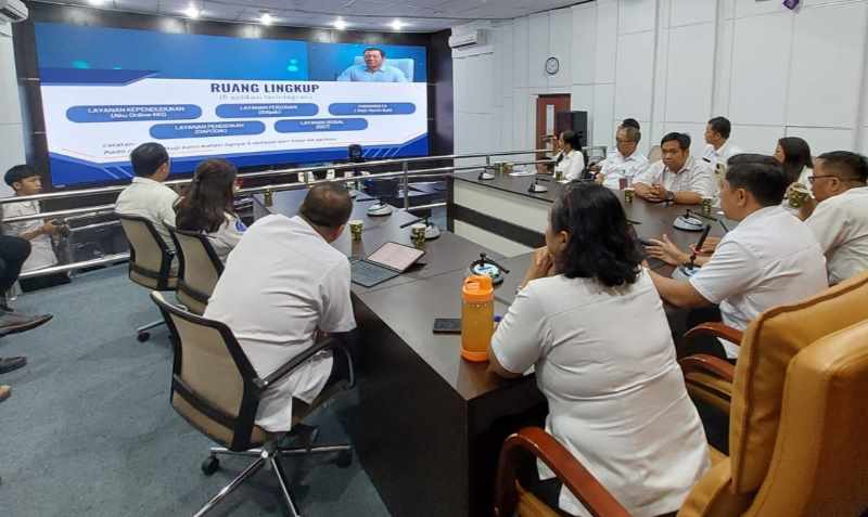 PERMUDAH AKSES : Pemkab Buleleng gabungkan lima  aplikasi digital di lingkup pemerintahan.( Foto: Pemkab Buleleng untuk Radar Bali)