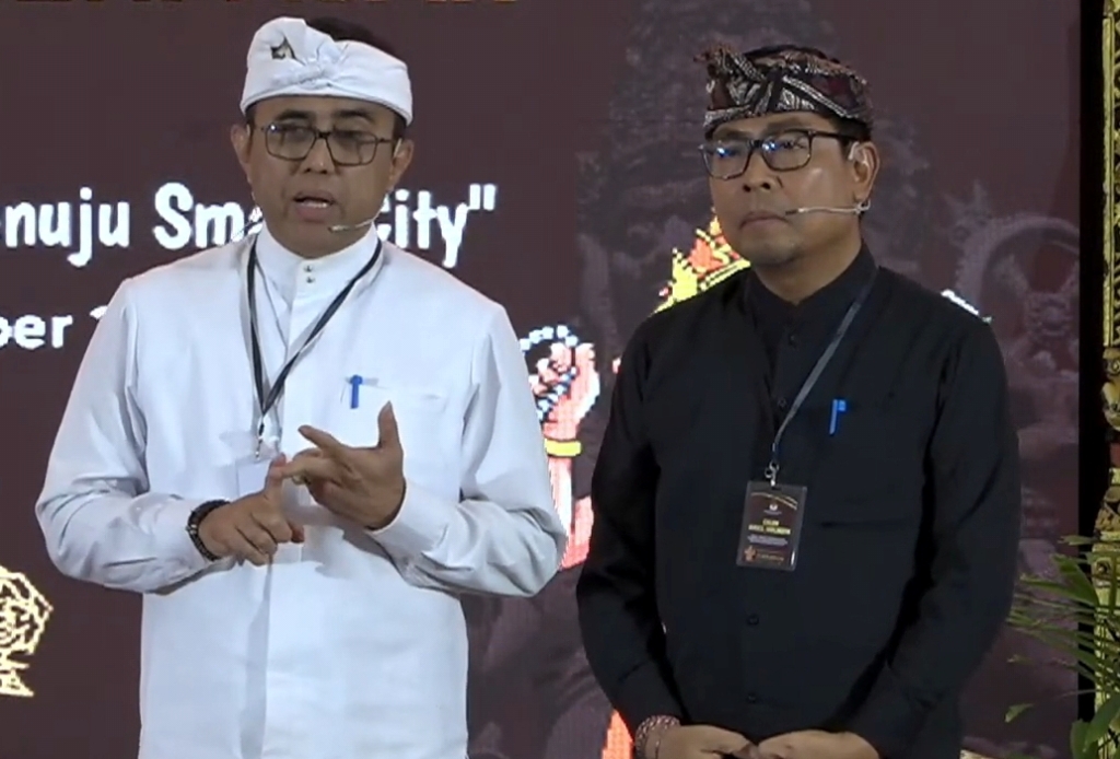 DEBAT TERBUKA: Paslon Jaya-Wibawa dalam Debat Terbuka Pertama Antar Pasangan Calon Wali Kota dan Wakil Wali Kota Denpasar Tahun 2024, Sabtu (19/10) di Hotel Prama Sanur.