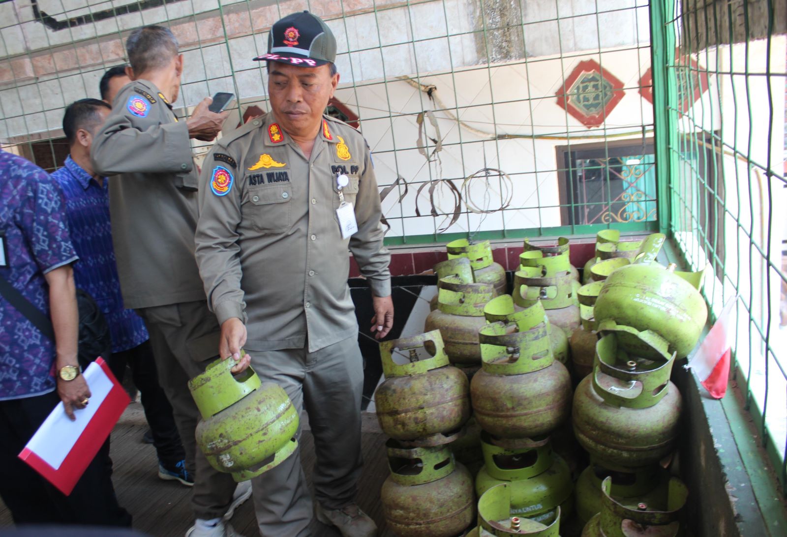 CEGAH OPLOSAN: Pemerintah Provinsi Bali bersama Pertamina sidak Elpiji melon ke Jembrana Selasa (29/10/2024) lalu
