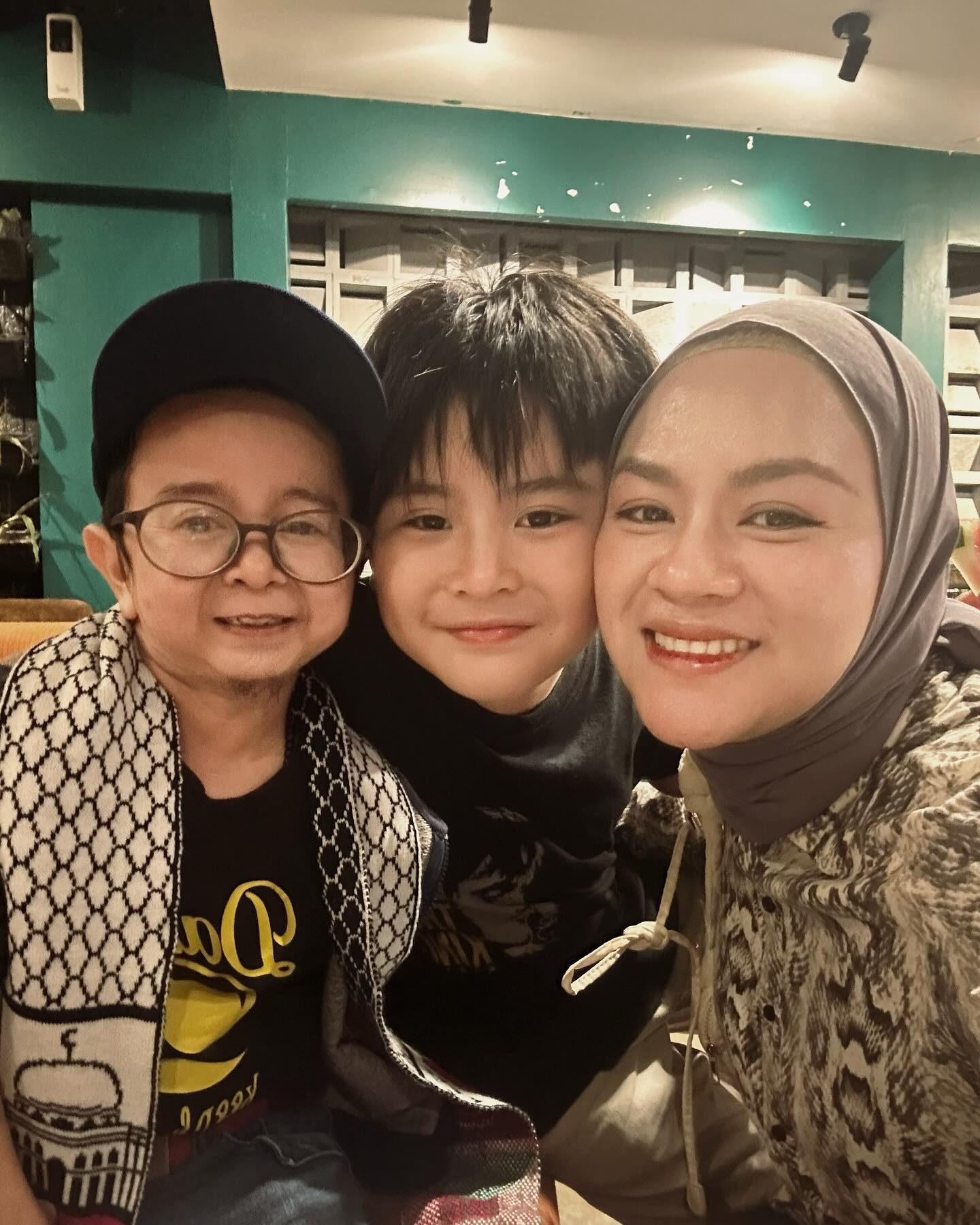 Daus Mini bersama Ivander Haikal Firdaus dan Yunita