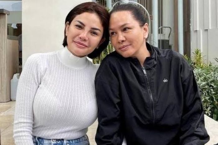 Nikita Mirzani dan Fitri Salhuteru