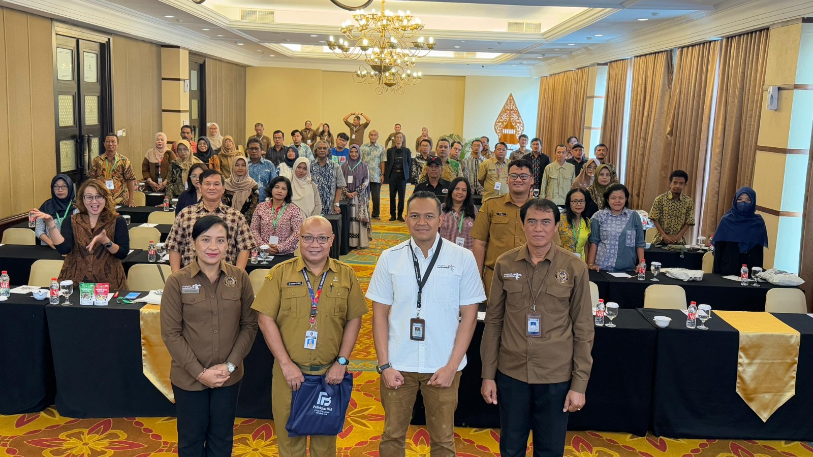 PKM Kolaboratif Institusi antara Politeknik Pariwisata Bali dengan Disbudpar Kota Surakarta. (Poltekpar Bali)